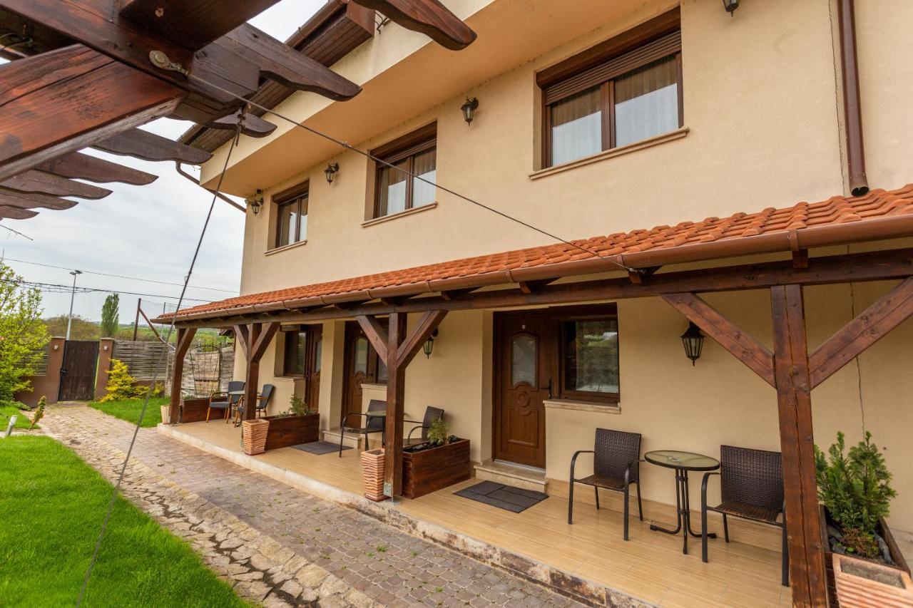 Petreny Borpanzio Frühstückspension 4*